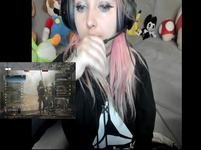 Live sex webcam photo for PrincessBluu #252647614