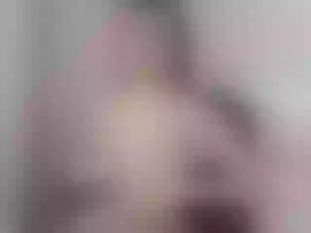 Live sex webcam photo for RihanaFox #240911443