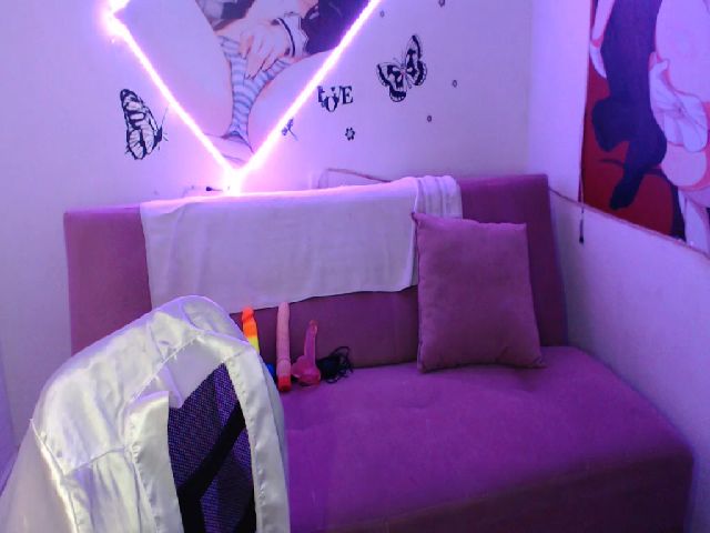 Live sex webcam photo for Shanel_bigass #254815753