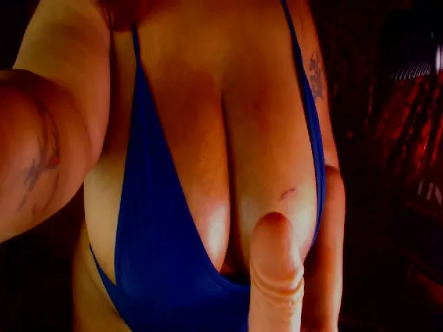 Live sex webcam photo for MochaMona #252755982