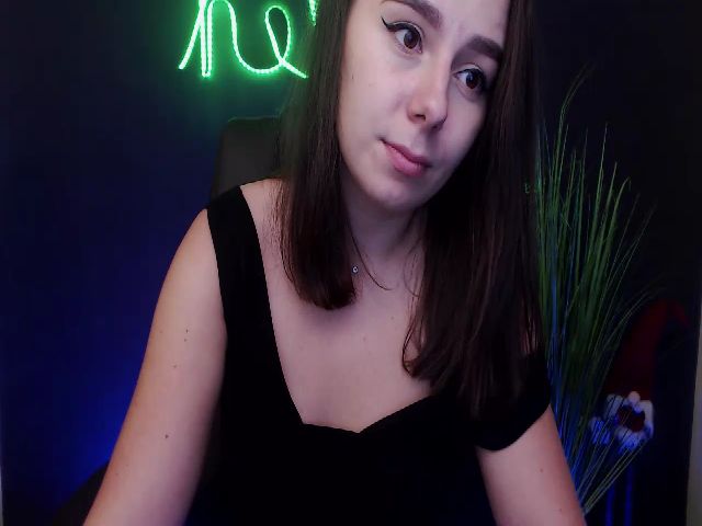 Live sex webcam photo for DinaD #263724204