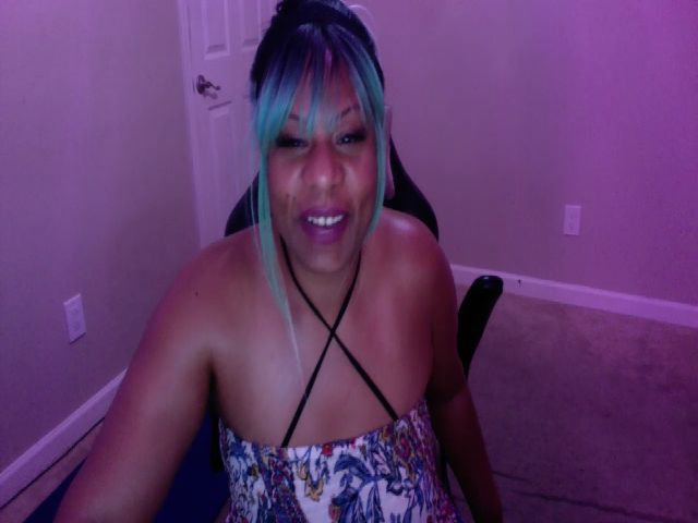 Live sex webcam photo for Juiciikulture #265099281