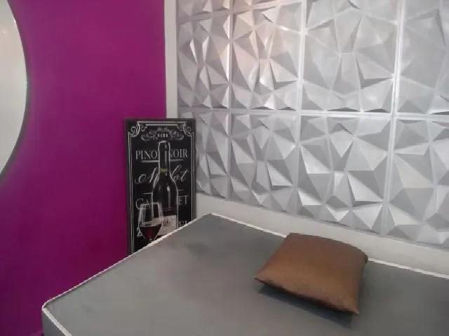 Live sex webcam photo for Tatianajones_ #260924405
