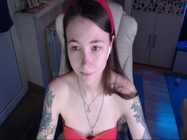 Live sex webcam photo for KeyshaLush #255279732