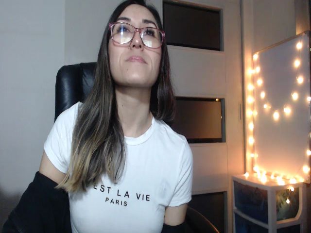 Live sex webcam photo for Ninimoon #255034624