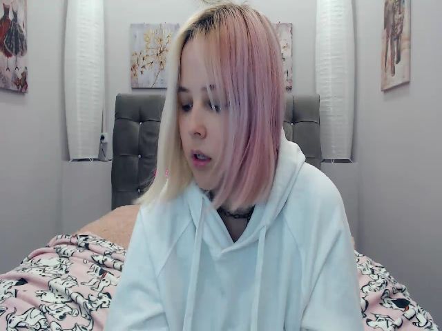 Live sex webcam photo for Helokit #256745123