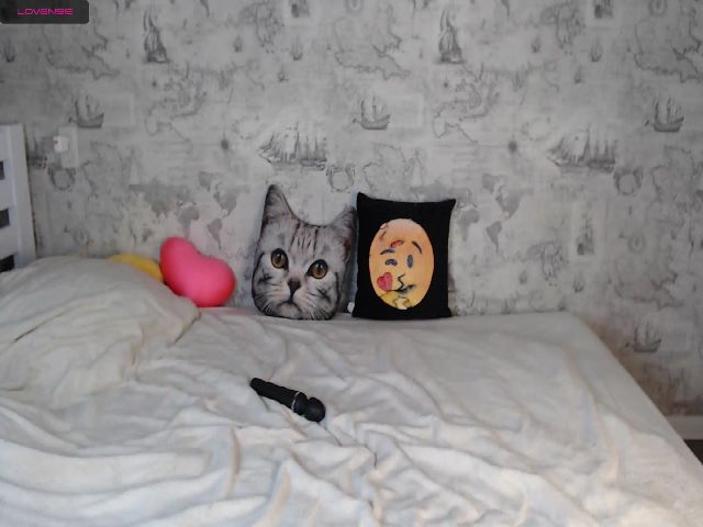 Live sex webcam photo for AliceSunAn #256392040