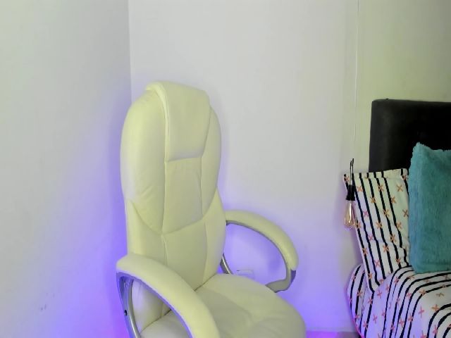 Live sex webcam photo for SalemJimenez #254382963