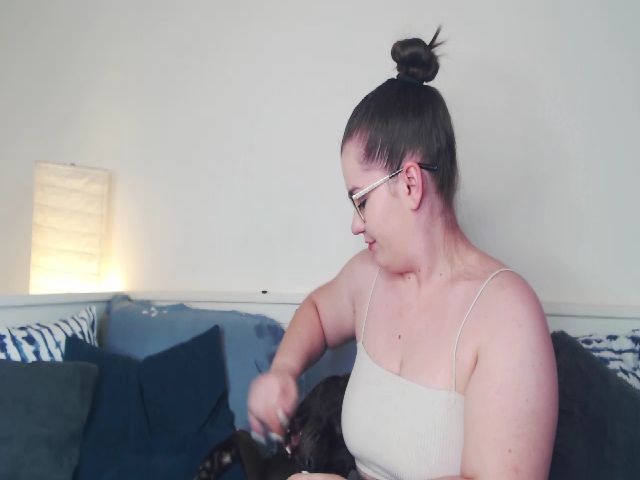 Live sex webcam photo for EveGoddes #263717999