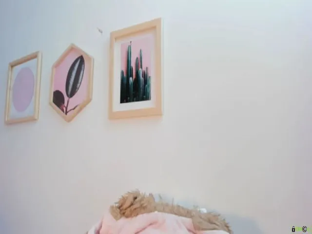 Live sex webcam photo for Kendry_ #252333868