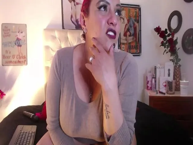Live sex webcam photo for Summynov #259375659