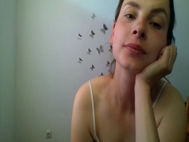 Live sex webcam photo for MisssSun #253079990