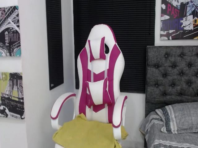 Live sex webcam photo for Andrea_greey #263398819