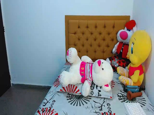 Live sex webcam photo for Julieta_art #256517709