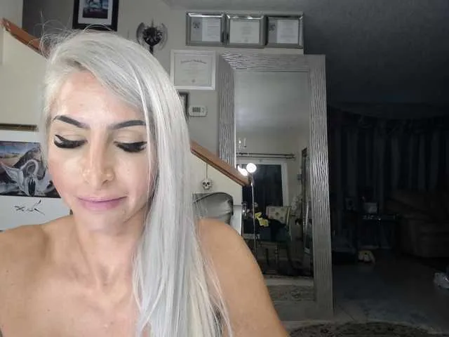 Live sex webcam photo for adrianna_fox #287953167