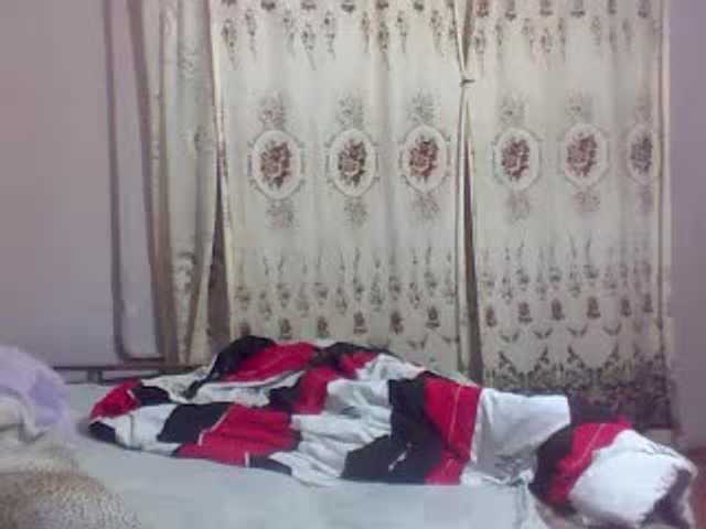 Live sex webcam photo for Yulia-11 #240887877