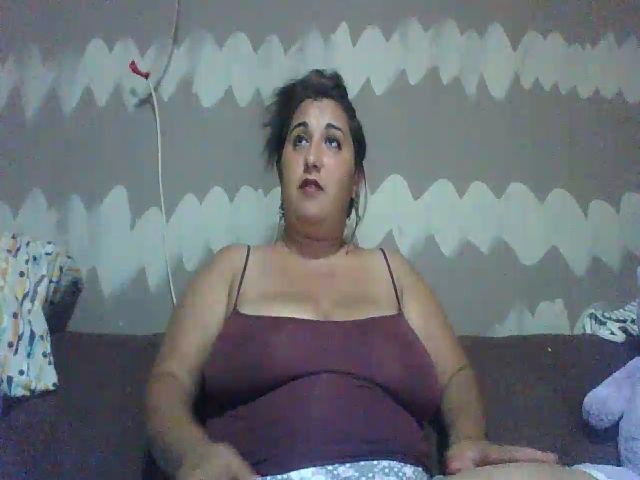 Live sex webcam photo for BigBreastsMia #261595932