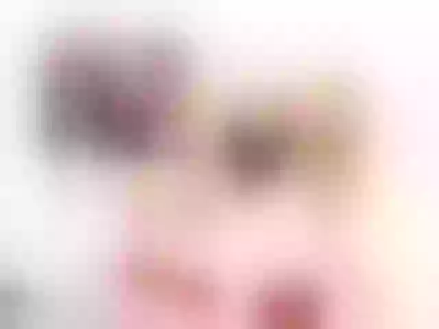 Live sex webcam photo for LouisaCreamy #255088605