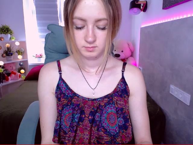 Live sex webcam photo for Blonde_Alisa #253025486