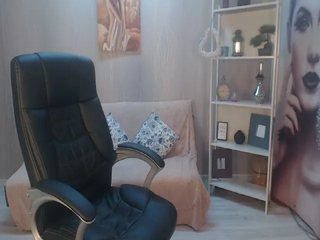 Live sex webcam photo for GoddesSophy #259801150