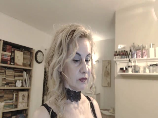 Live sex webcam photo for CHARISS #262748130