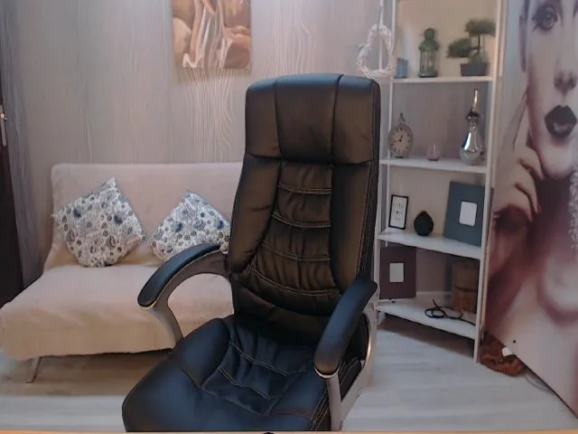 Live sex webcam photo for GoddesSophy #264760202