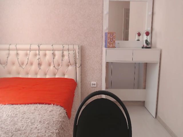 Live sex webcam photo for YourrAngell #256891392