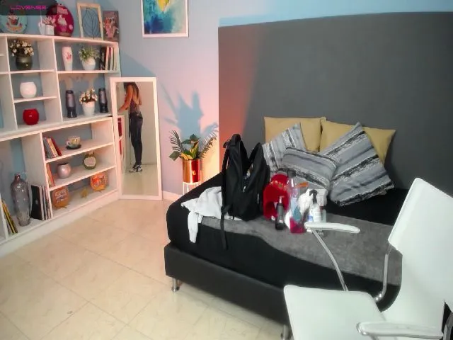 Live sex webcam photo for Isagamboa #255926092