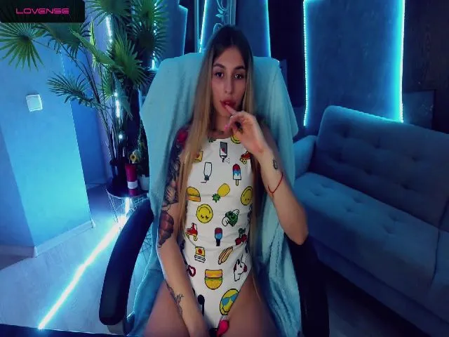 Live sex webcam photo for Adelina___ #253996871