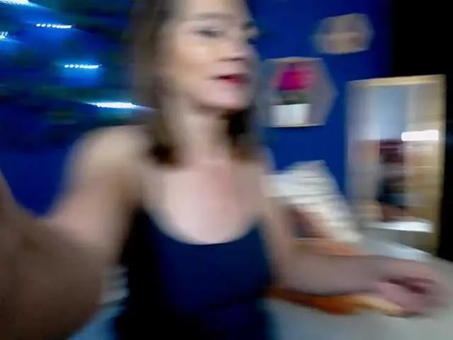 Live sex webcam photo for Luna-bm #241146193