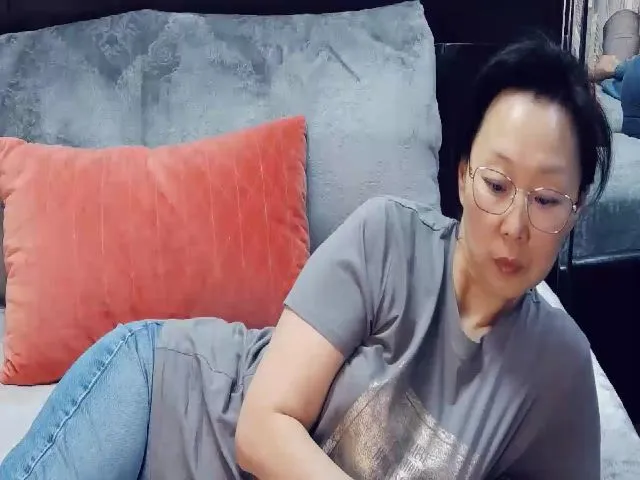 Live sex webcam photo for SandraMia #257606226