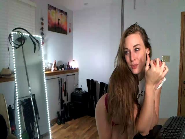 Live sex webcam photo for SamSamCam #257950166