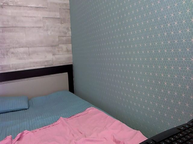 Live sex webcam photo for HugeBoobsErin #259818789