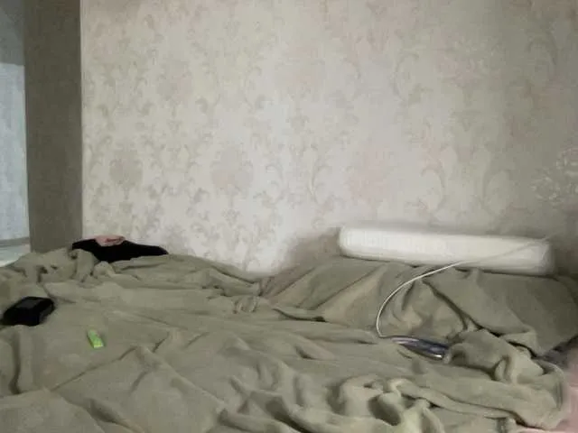 Live sex webcam photo for 669Aleksa669 #261525545