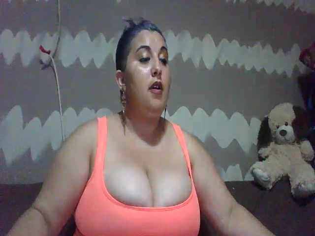 Live sex webcam photo for BigBreastsMia #256042616
