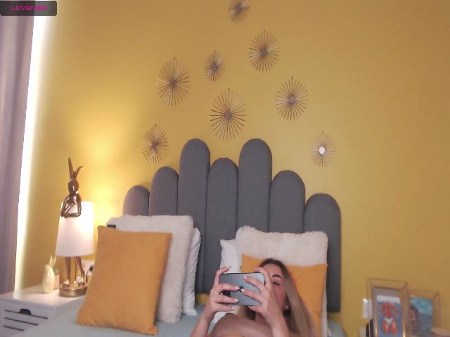 Live sex webcam photo for AnnCutie #256967351