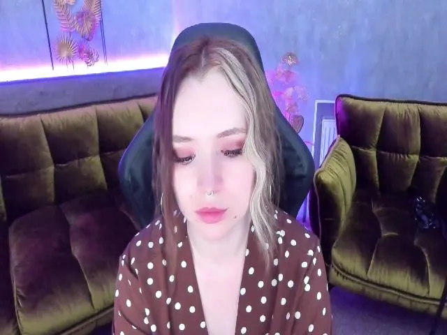 Live sex webcam photo for Helen_Mayer #256407535