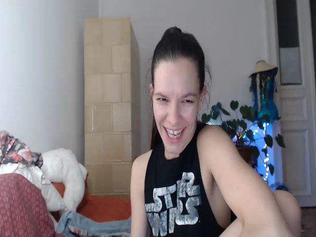 Live sex webcam photo for PetitePinkie #255764330