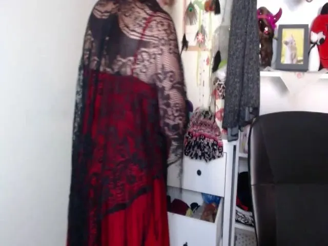 Live sex webcam photo for Adele_69 #264289664