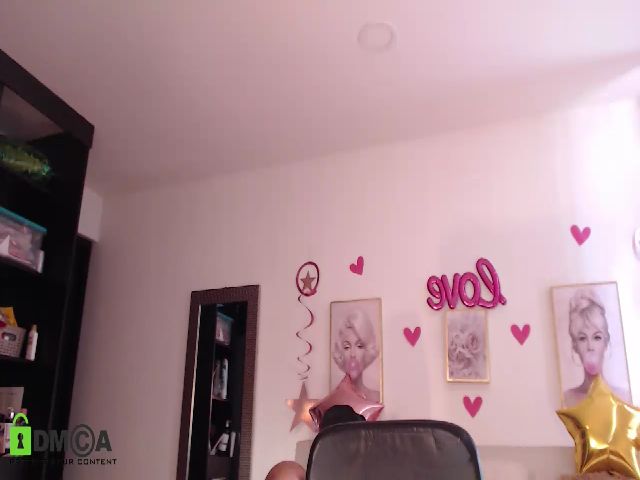 Live sex webcam photo for Annie_es #262087699