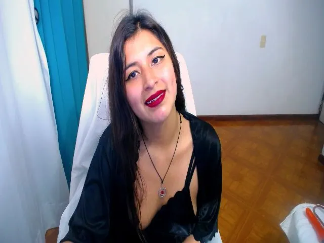 Live sex webcam photo for SUZZY23 #261195214
