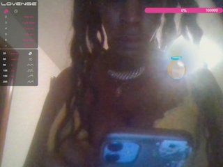 Live sex webcam photo for Honey0811 #240569555