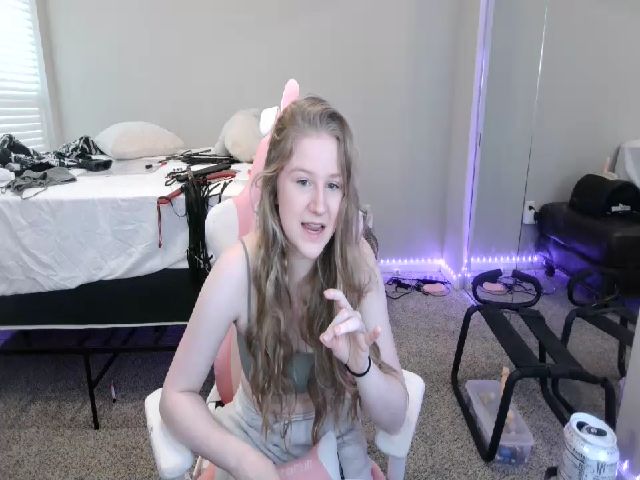 Live sex webcam photo for Bunnydathug #257670209