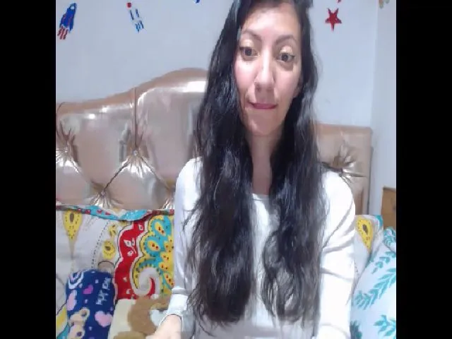 Live sex webcam photo for Kaymilf #252639782