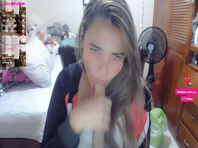 Live sex webcam photo for Meganhill_ #255189215