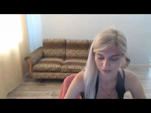 Live sex webcam photo for SexyBeatriice #260603573