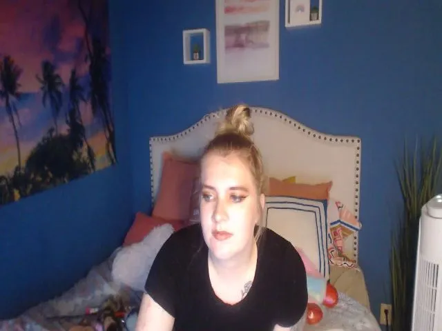 Live sex webcam photo for SnowWhiteXxxx #254249393