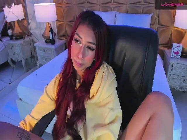 Live sex webcam photo for CandyLaw_ #262124700