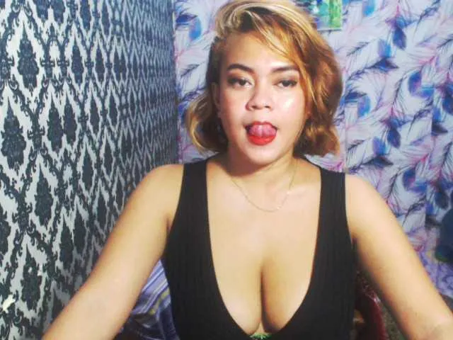 Live sex webcam photo for SassyClit #260477967