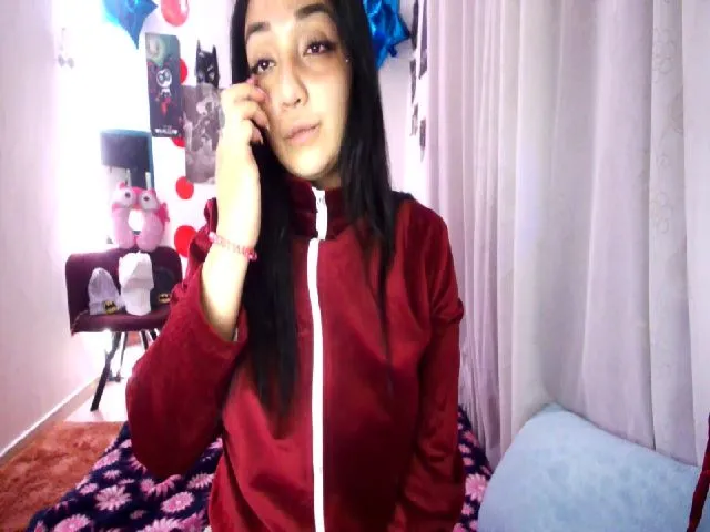 Live sex webcam photo for Sexy_lolas #257421329